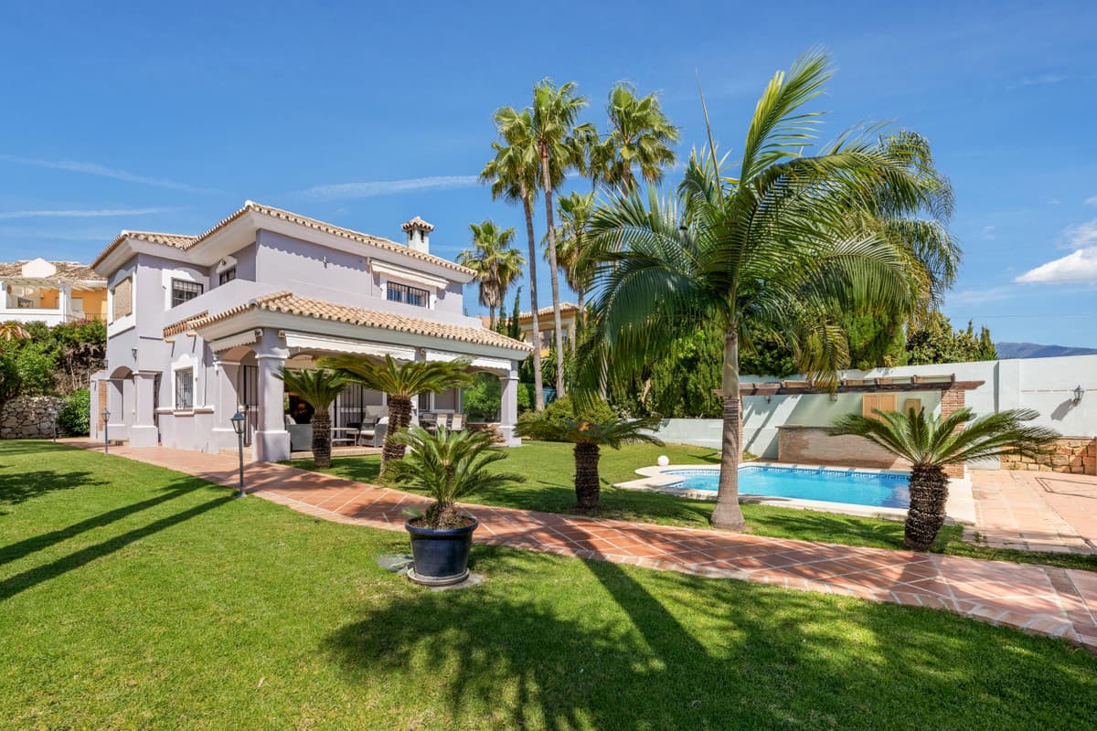 Detached Villa in Estepona — photo 4 of 10