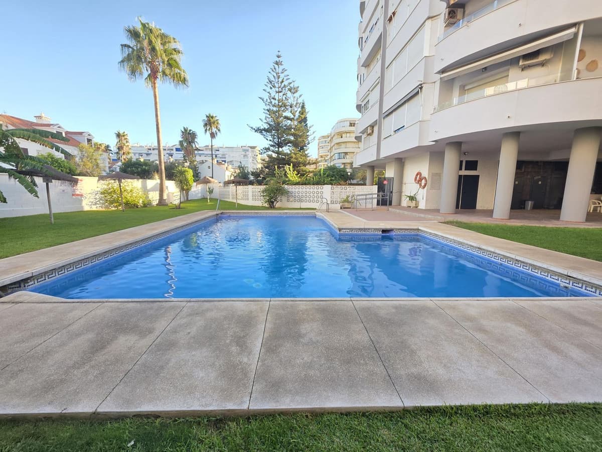 Middle Floor Apartment in Fuengirola — photo 2 of 10