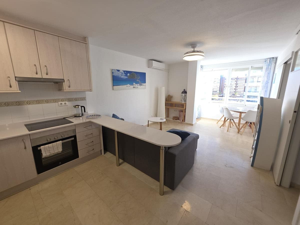 Middle Floor Apartment in Fuengirola — photo 8 of 10