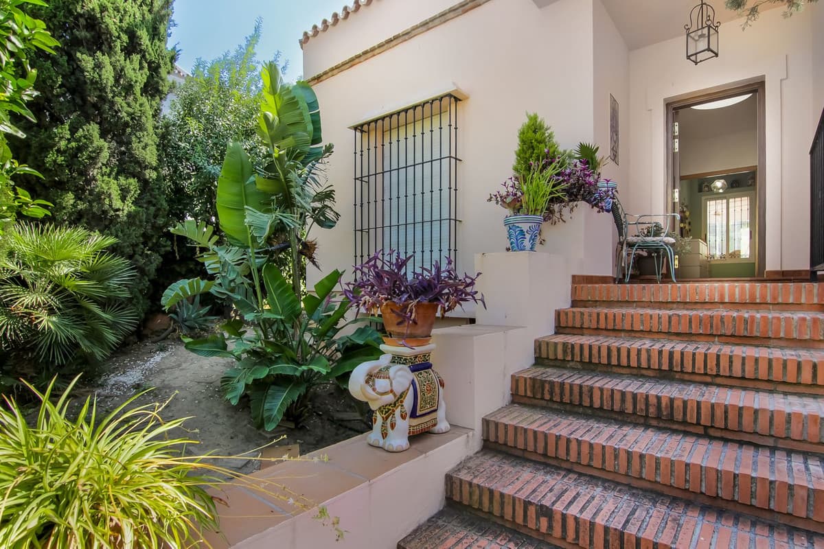 Detached Villa in Fuengirola — photo 2 of 10