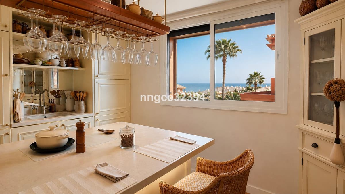 Top Floor Apartment in The Golden Mile — photo 1 of 10