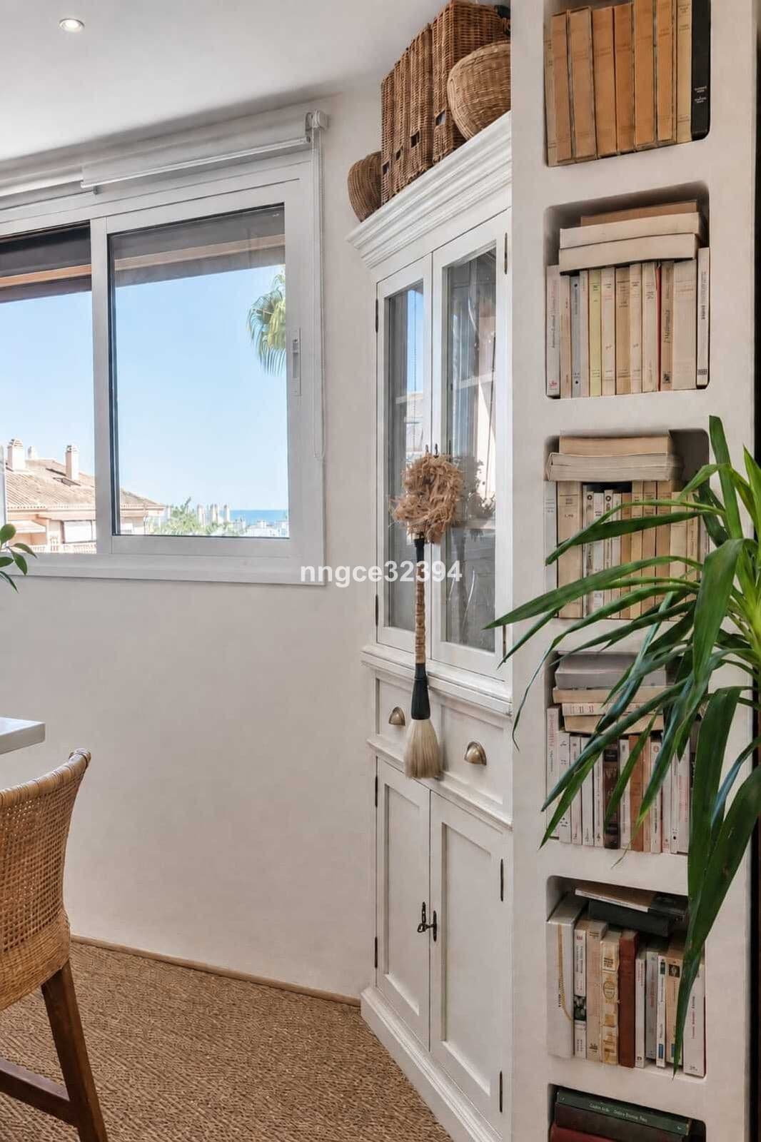 Top Floor Apartment in The Golden Mile — photo 6 of 10