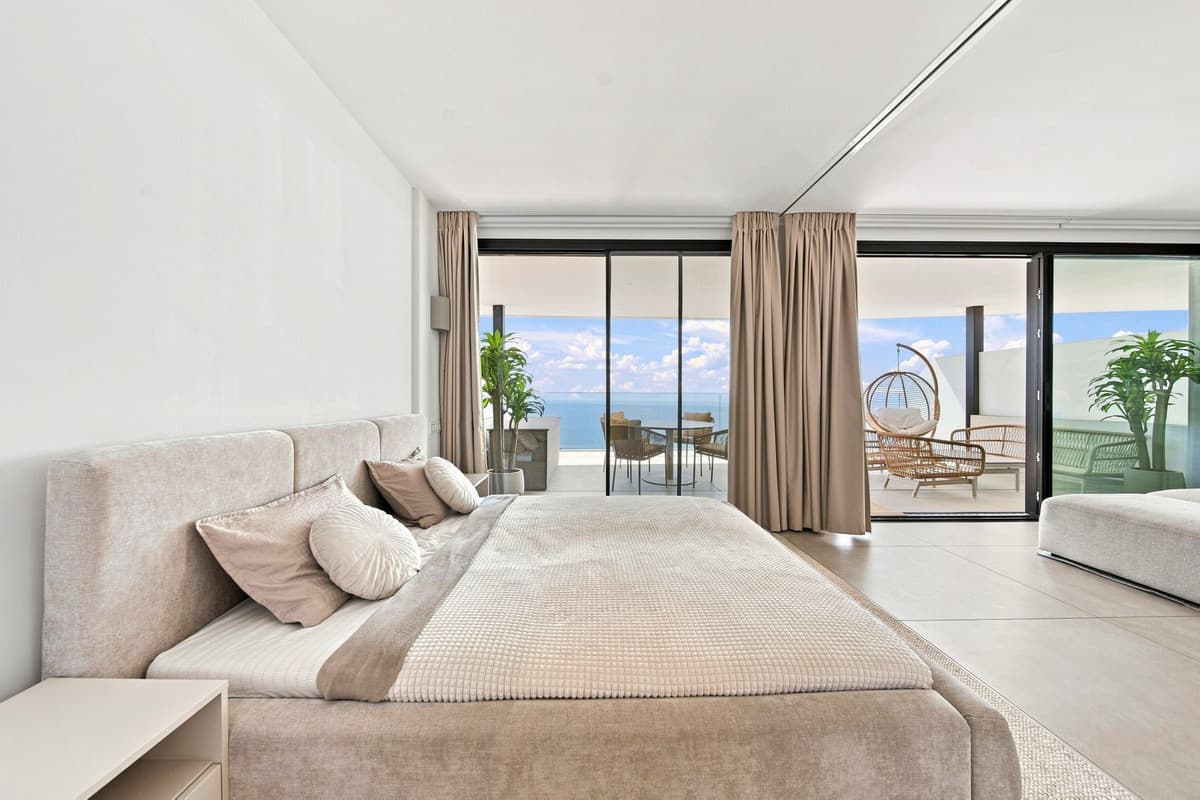 Middle Floor Apartment in Fuengirola — photo 9 of 10