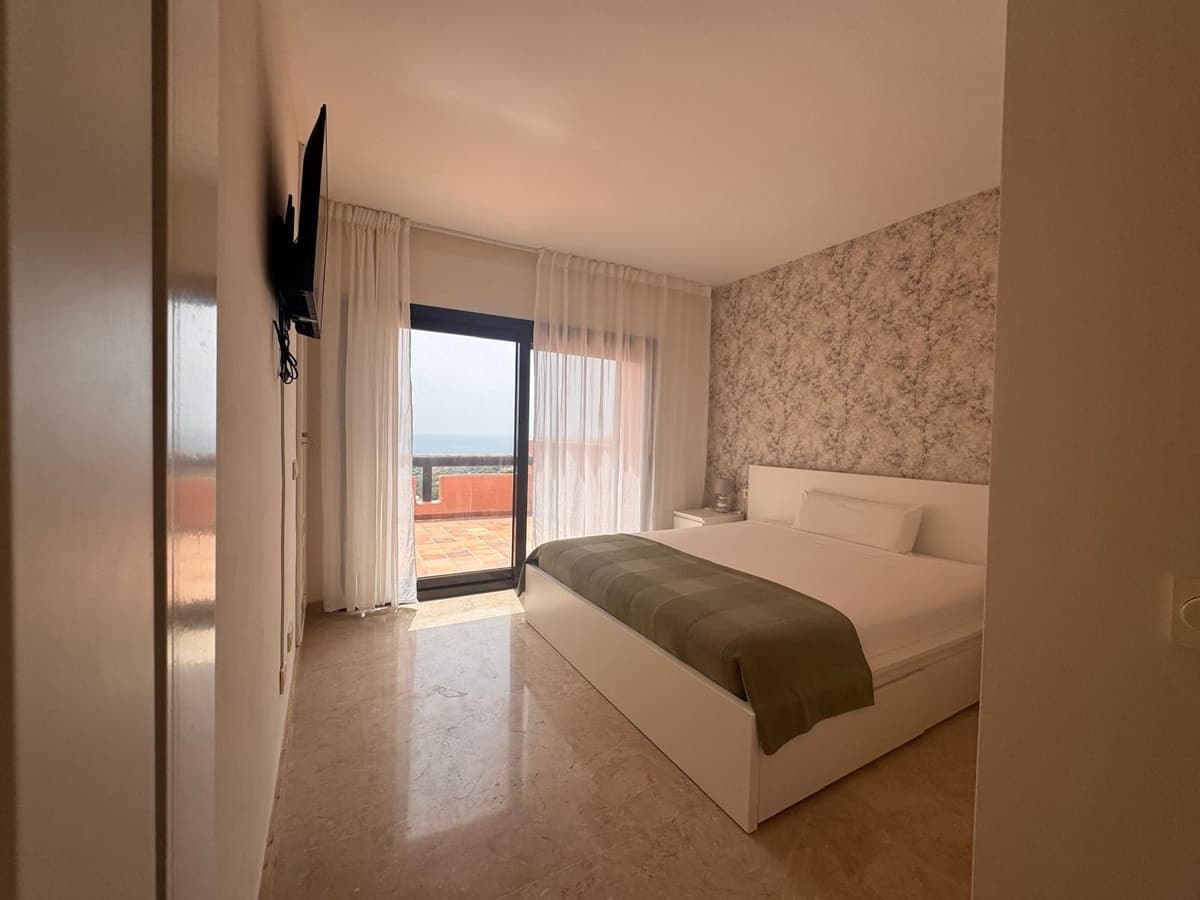 Penthouse in Manilva — photo 8 of 10