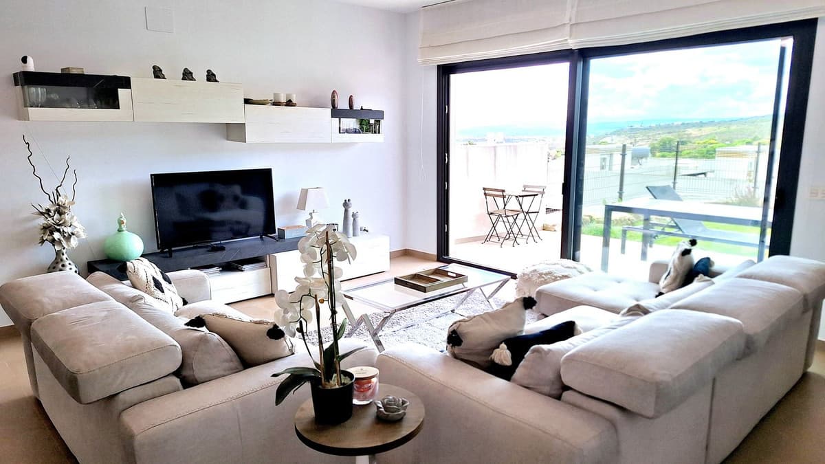 Semi-Detached House in Manilva — photo 3 of 10