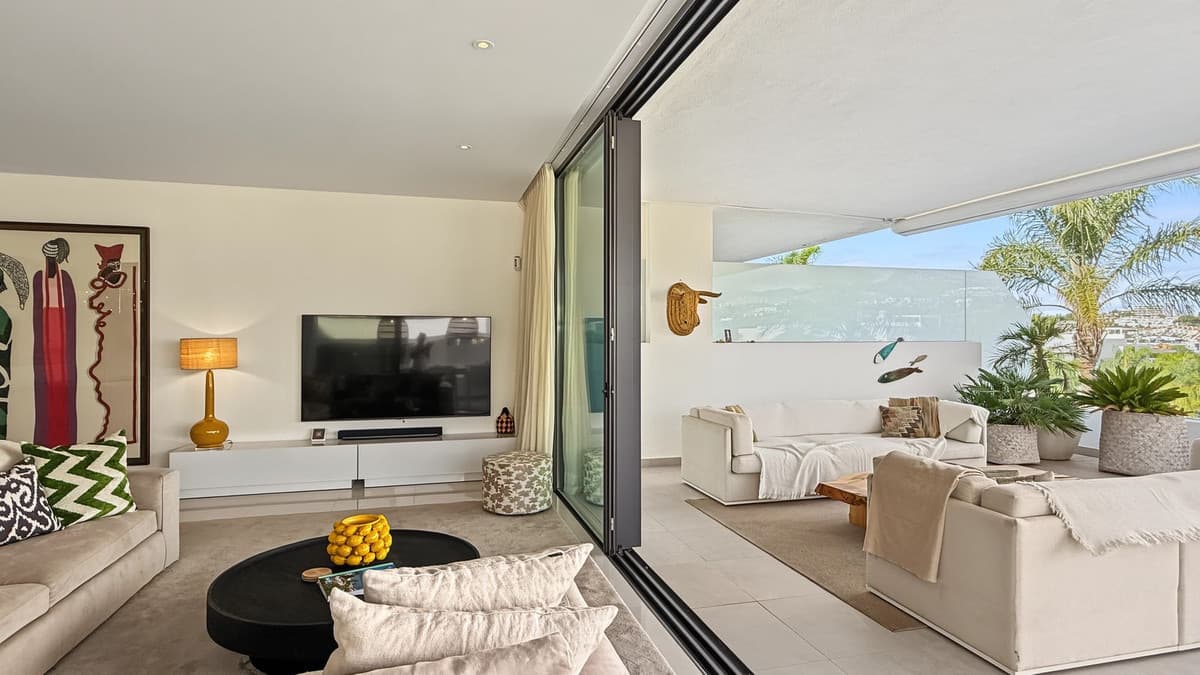 Middle Floor Apartment in Estepona — photo 4 of 10