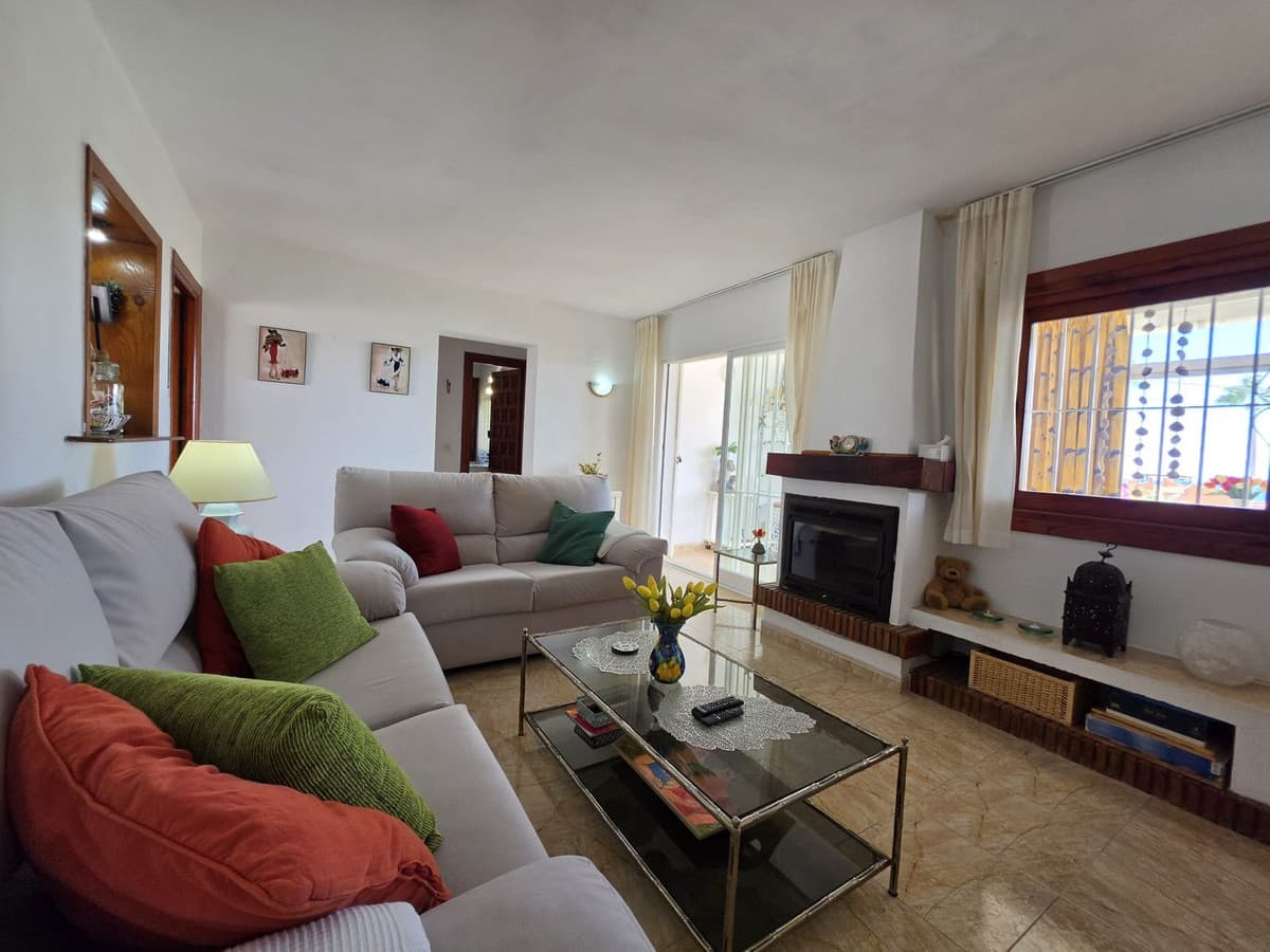 Detached Villa in Estepona — photo 3 of 10