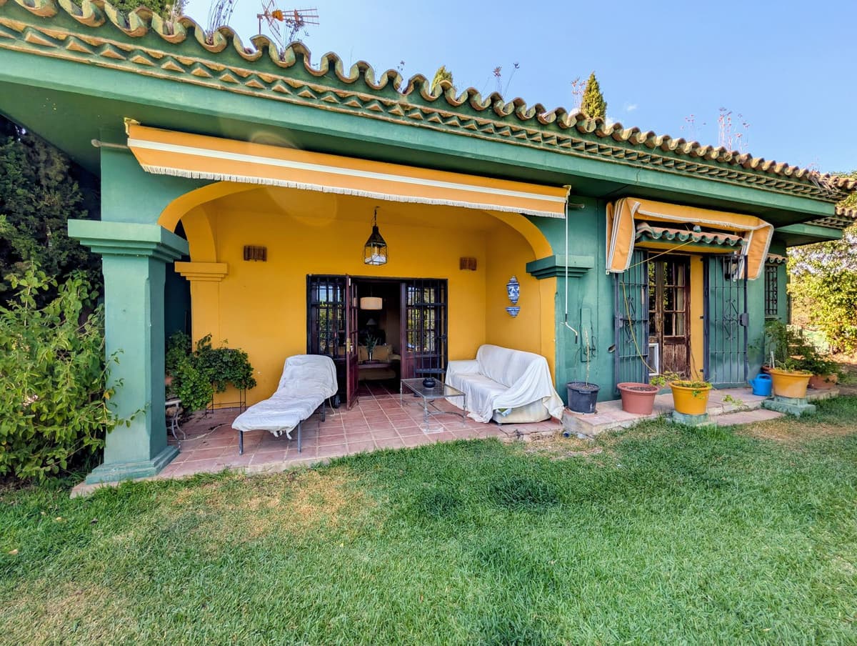 Detached Villa in Monda — photo 2 of 10