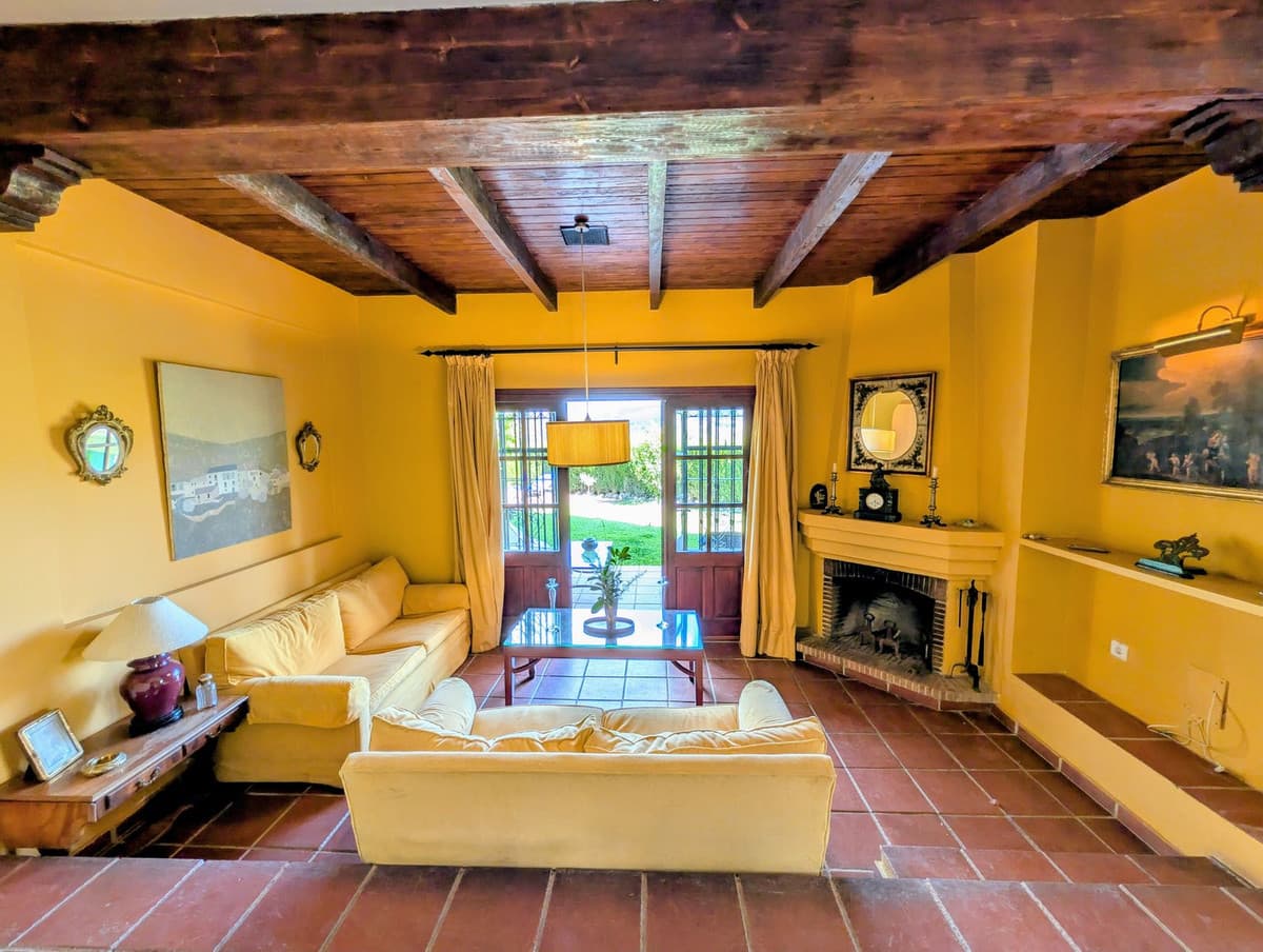 Detached Villa in Monda — photo 5 of 10