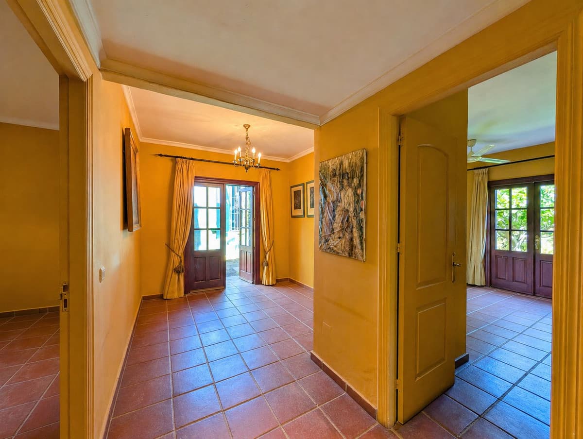 Detached Villa in Monda — photo 6 of 10