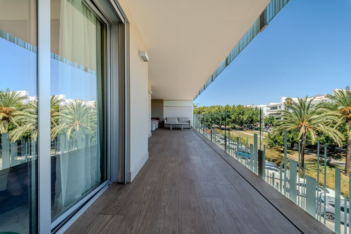 Middle Floor Apartment in San Pedro de Alcántara — photo 2 of 10