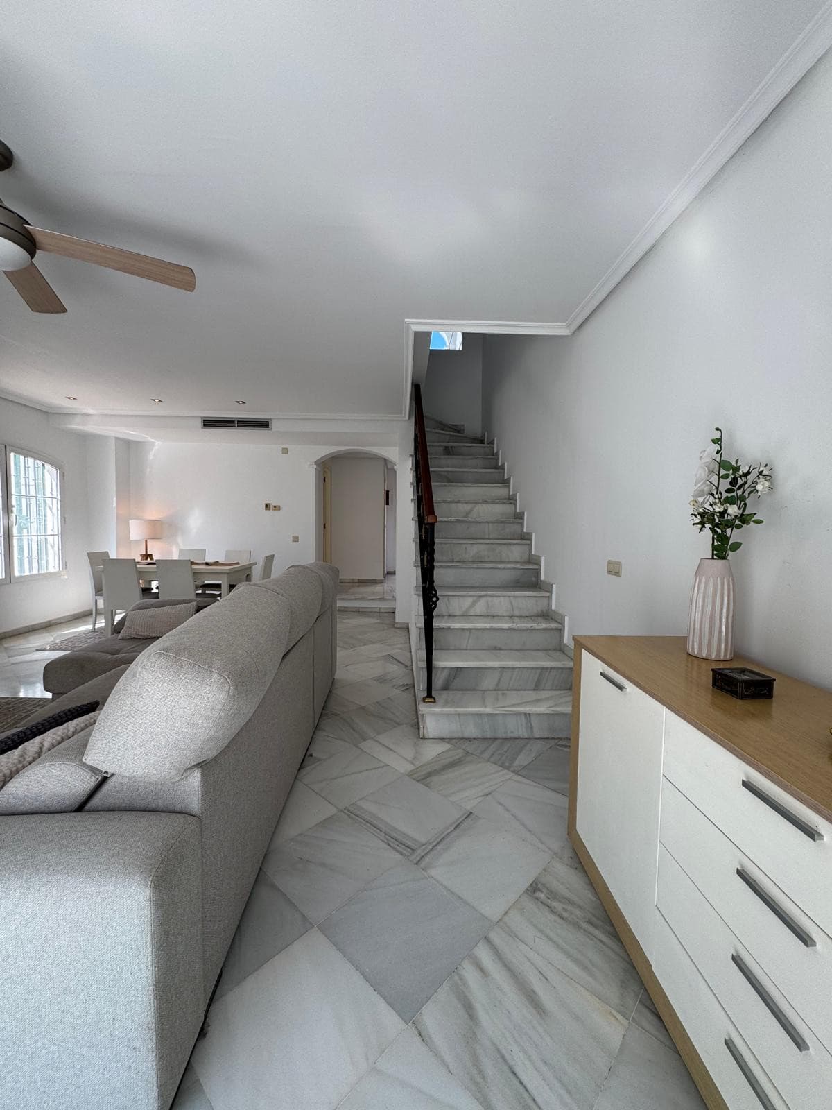 Townhouse in The Golden Mile — photo 9 of 10