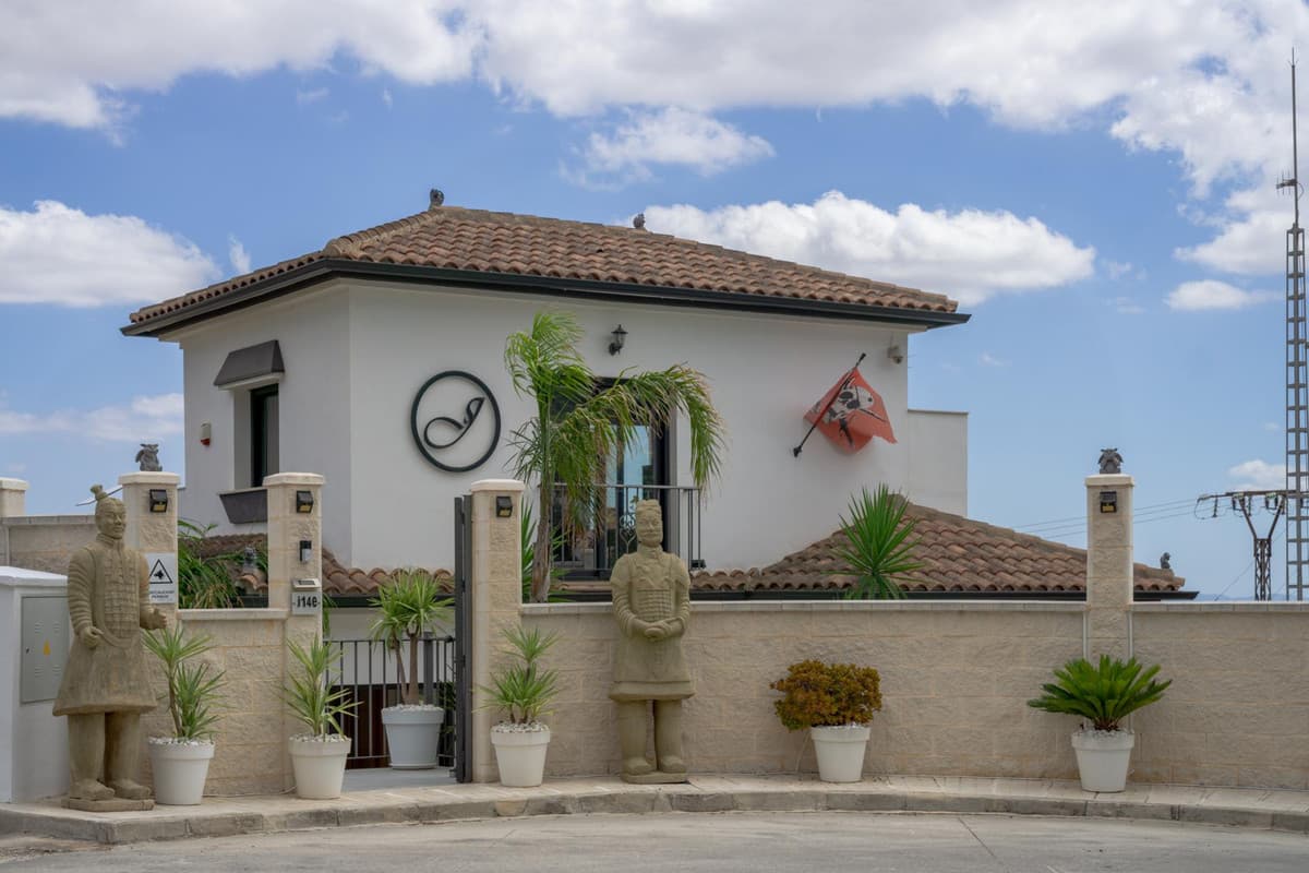 Detached Villa in Casarabonela — photo 2 of 10
