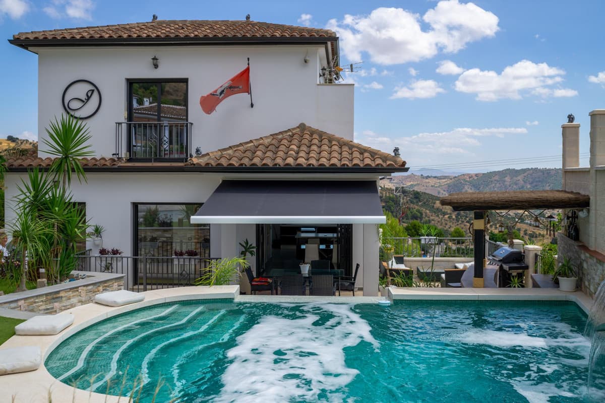 Detached Villa in Casarabonela — photo 4 of 10