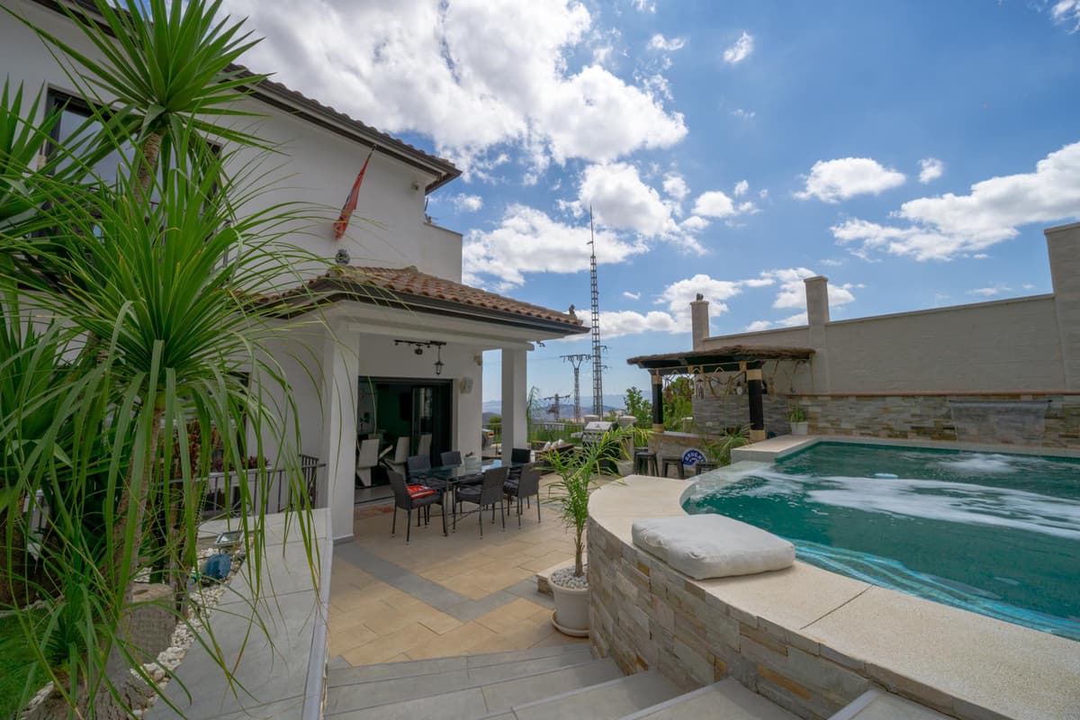 Detached Villa in Casarabonela — photo 9 of 10