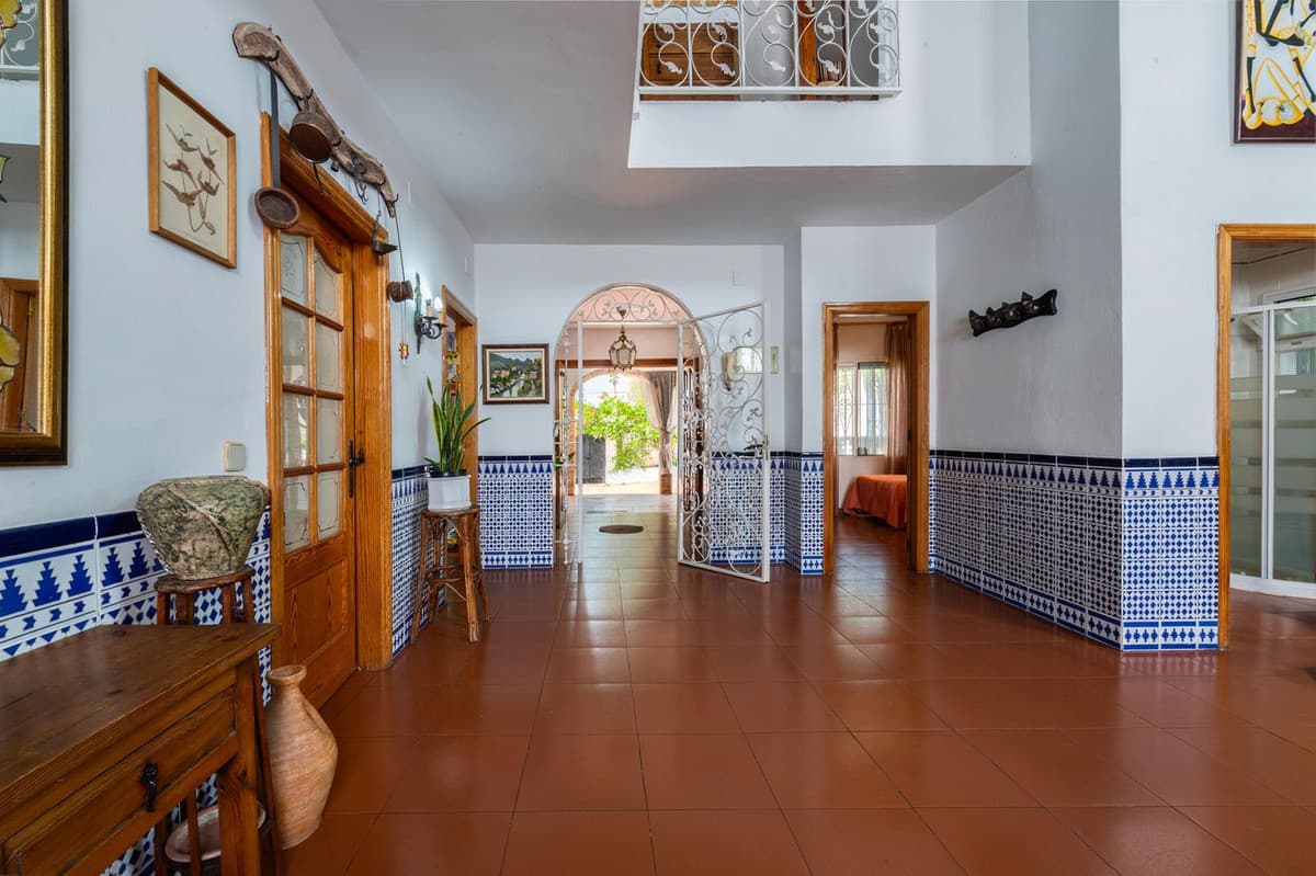 Detached Villa in Torremolinos — photo 8 of 10