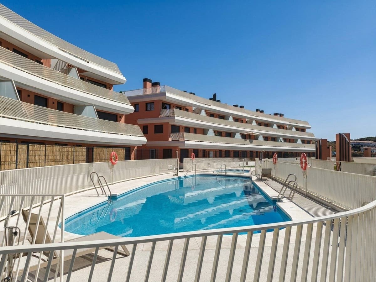 Middle Floor Apartment in Mijas Costa — photo 1 of 10