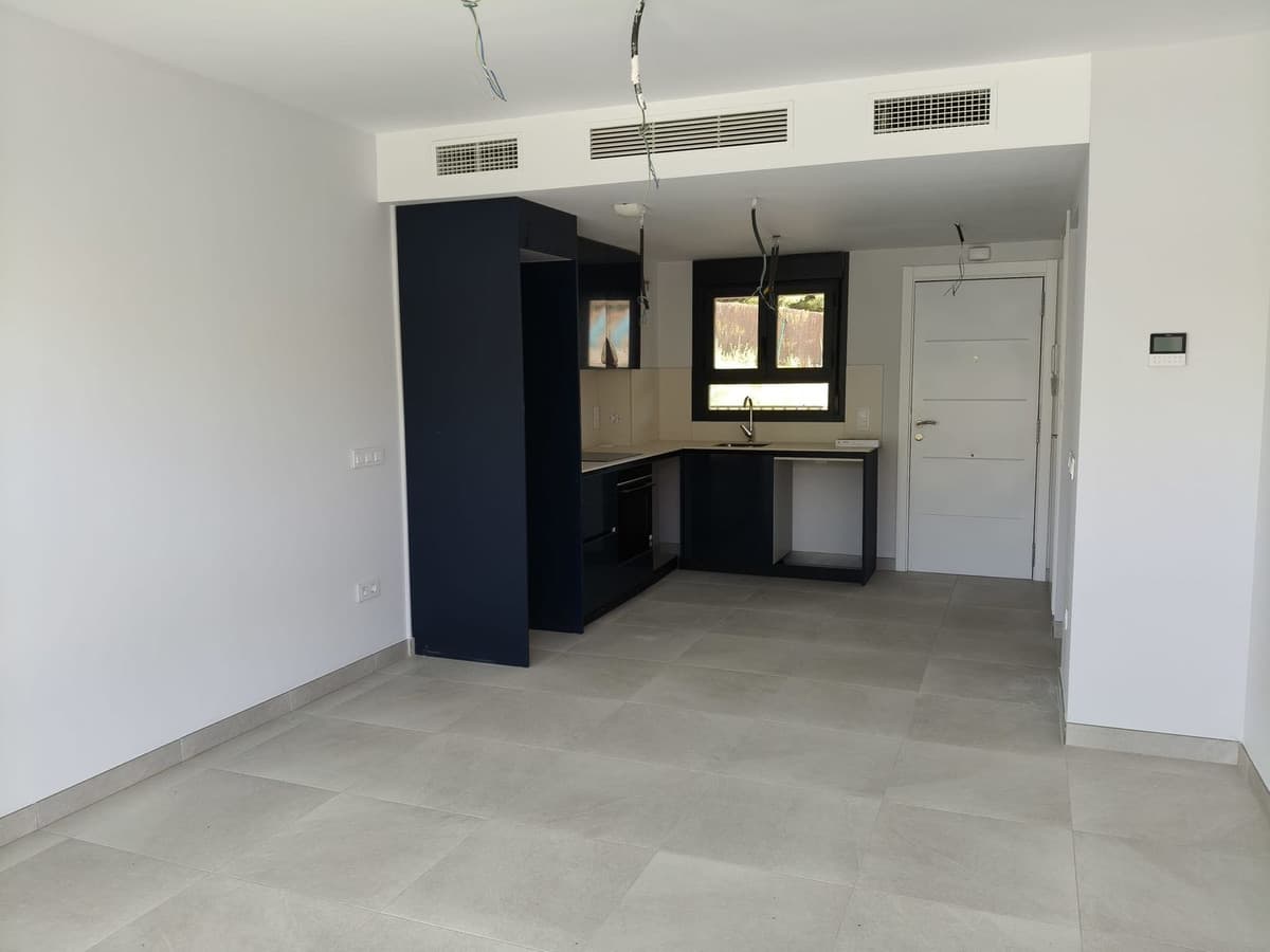 Middle Floor Apartment in Mijas Costa — photo 7 of 10