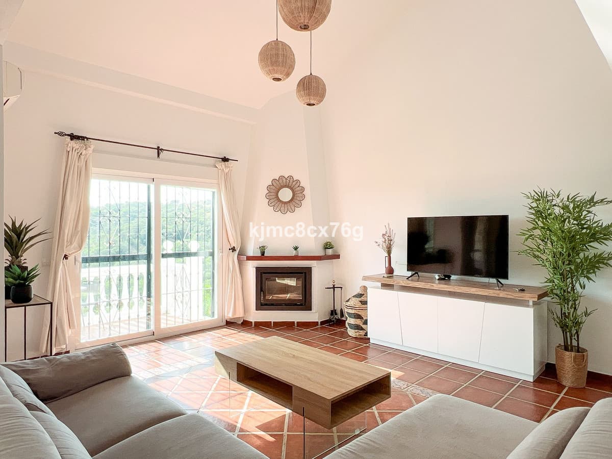 Townhouse in Calahonda — photo 7 of 10