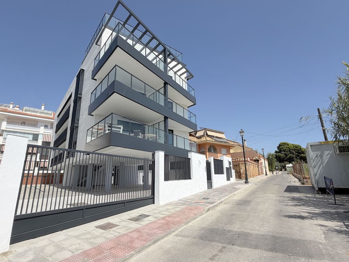 Middle Floor Apartment in Los Pacos — photo 4 of 10