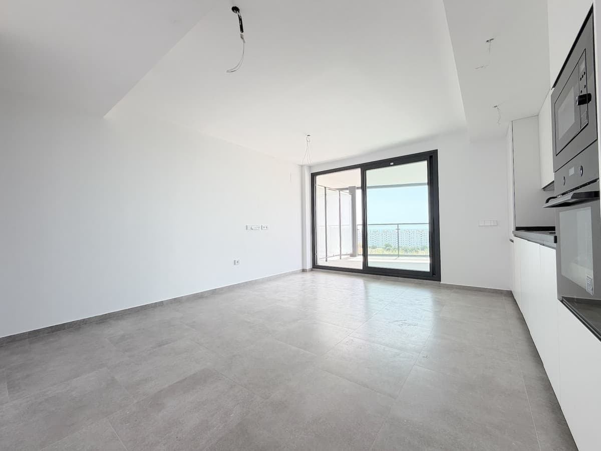 Middle Floor Apartment in Los Pacos — photo 5 of 10