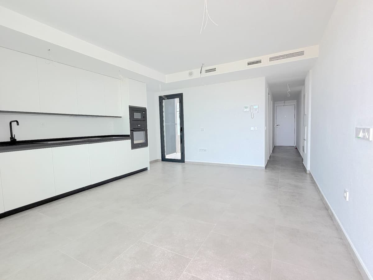 Middle Floor Apartment in Los Pacos — photo 6 of 10