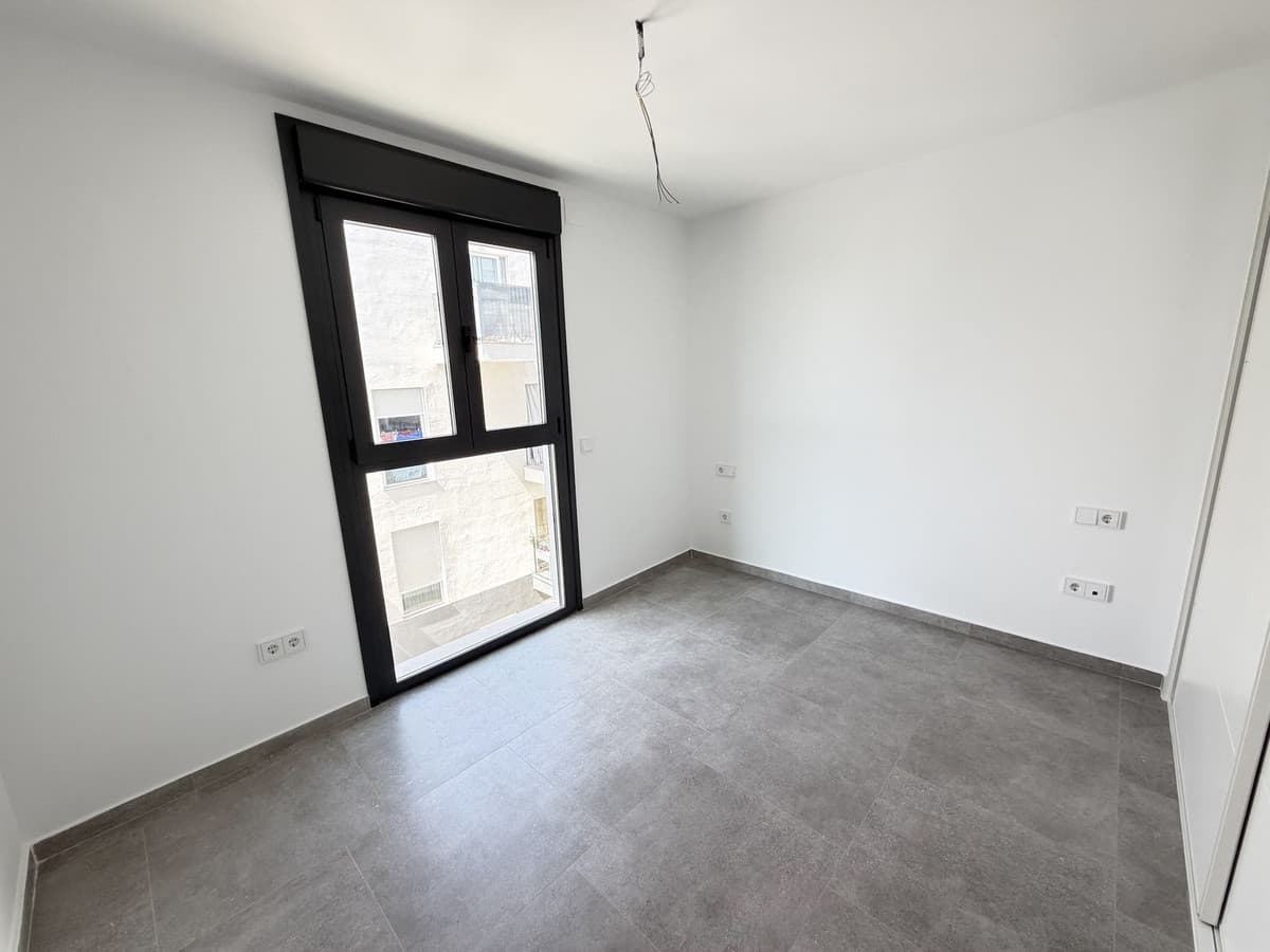 Middle Floor Apartment in Los Pacos — photo 8 of 10