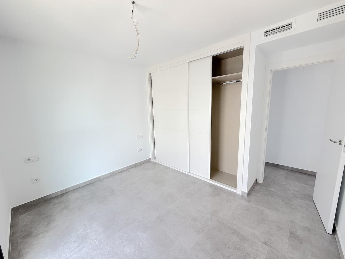 Middle Floor Apartment in Los Pacos — photo 9 of 10