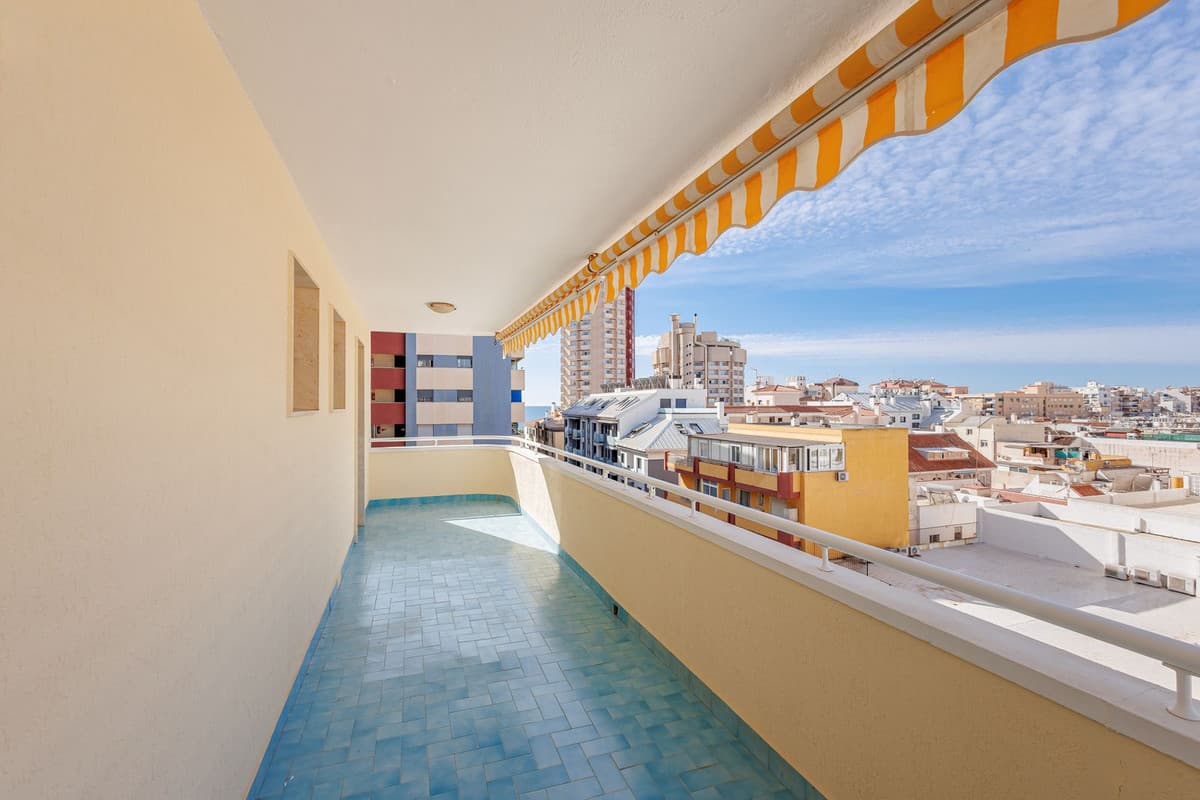 Middle Floor Apartment in Fuengirola — photo 1 of 10