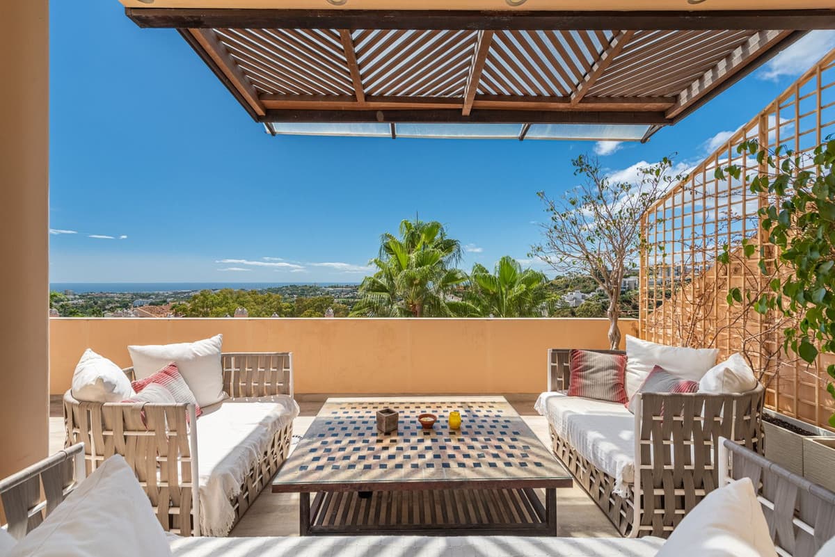 Penthouse Duplex in Nueva Andalucía — photo 1 of 10