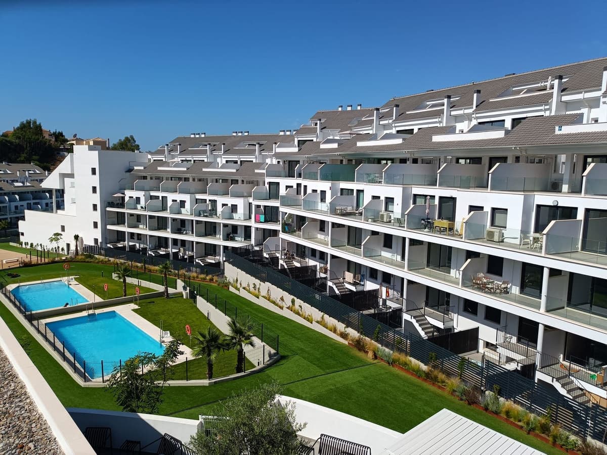 Middle Floor Apartment in Fuengirola — photo 3 of 10