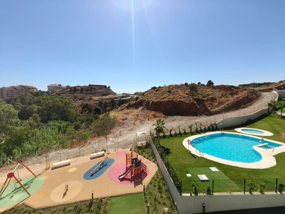 Middle Floor Apartment in Fuengirola — photo 4 of 10