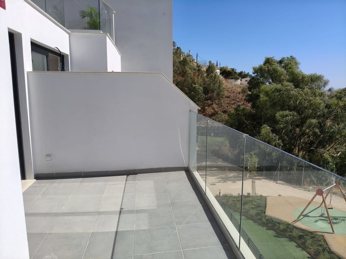 Middle Floor Apartment in Fuengirola — photo 7 of 10
