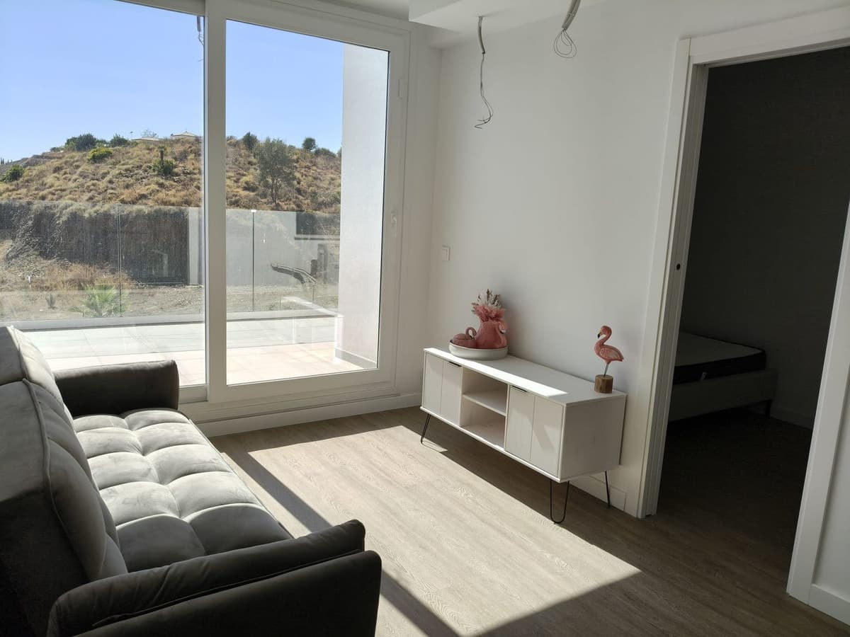 Middle Floor Apartment in Fuengirola — photo 9 of 10