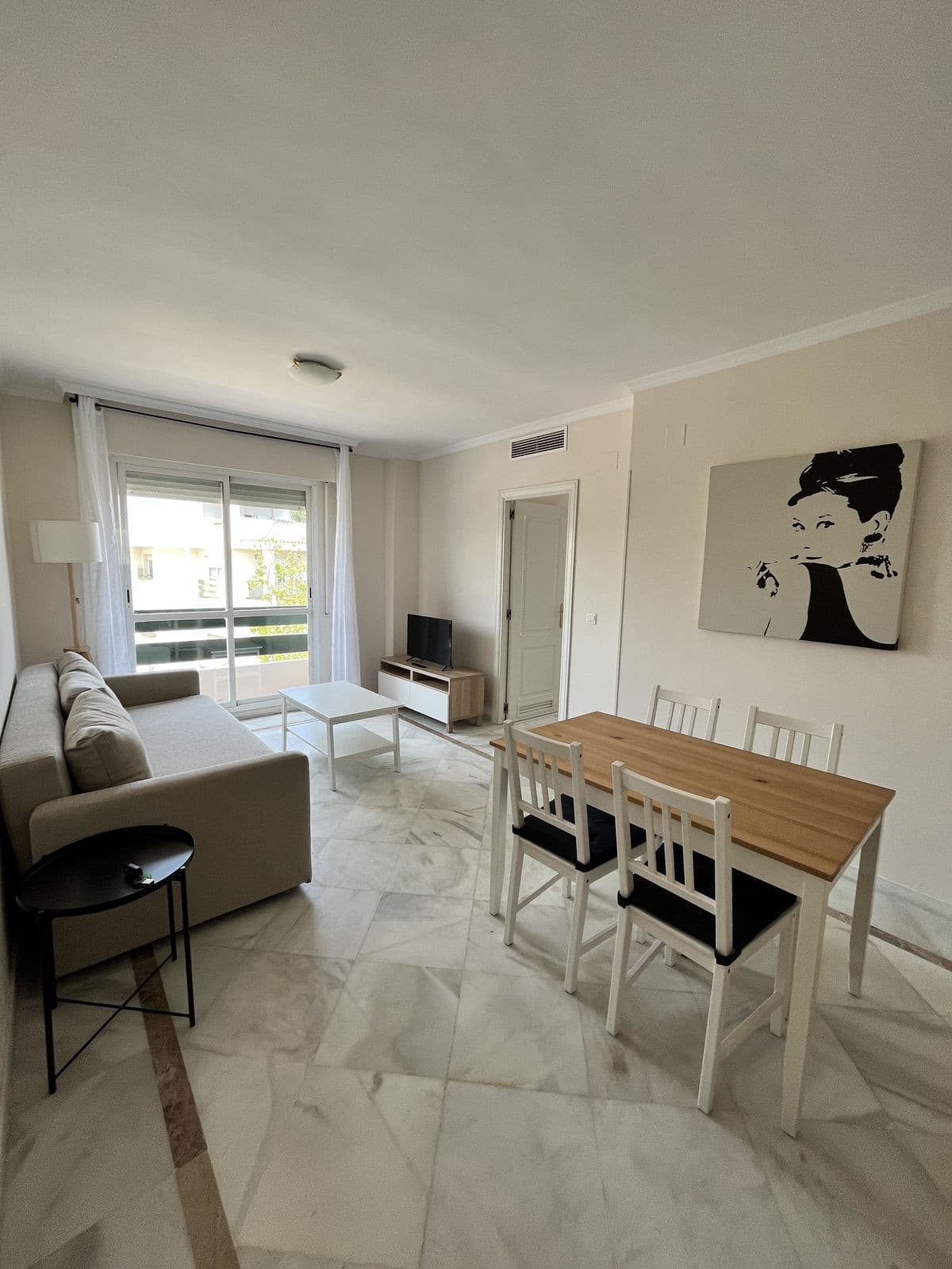 Middle Floor Apartment in Nueva Andalucía — photo 1 of 10