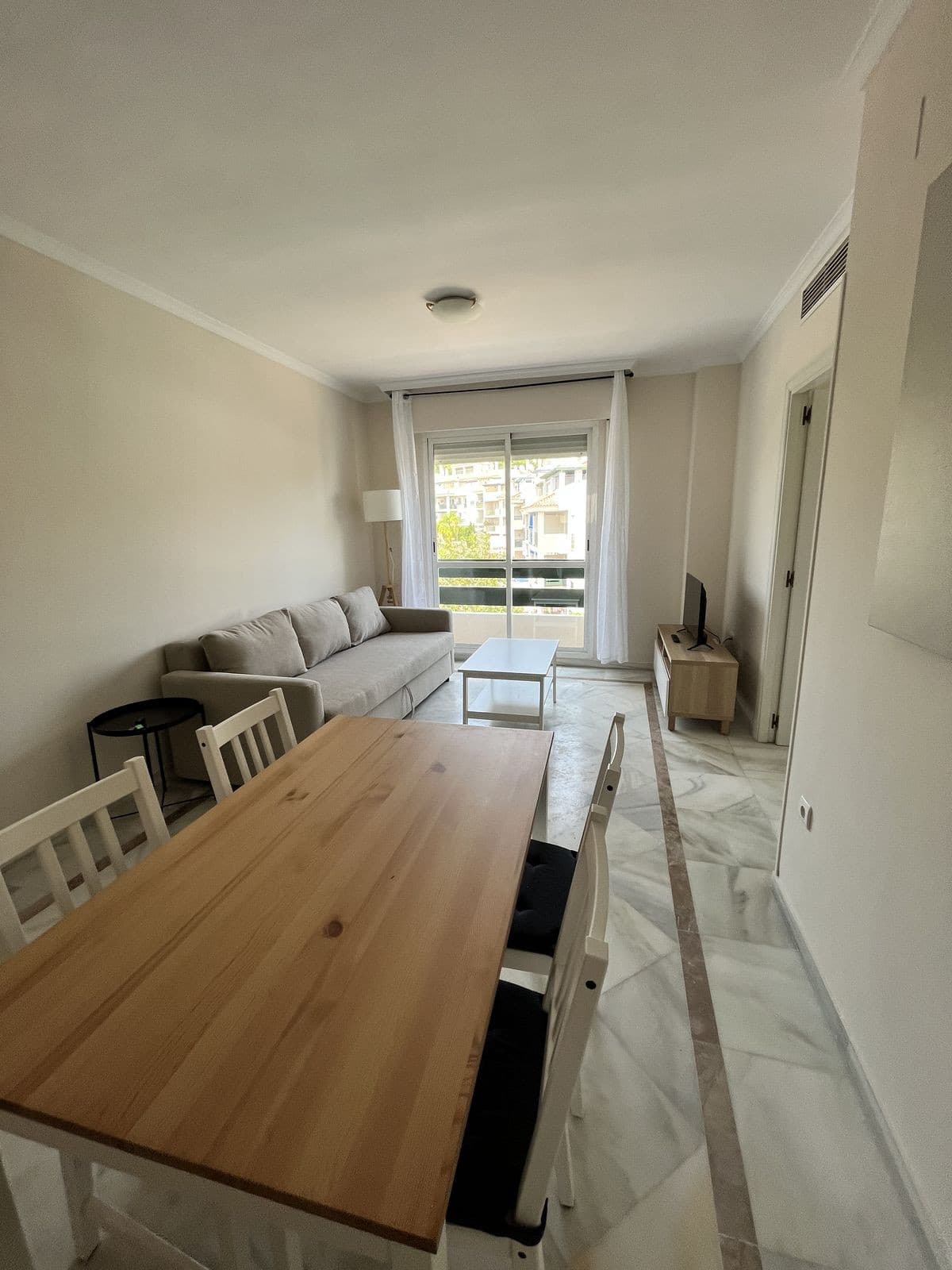 Middle Floor Apartment in Nueva Andalucía — photo 2 of 10