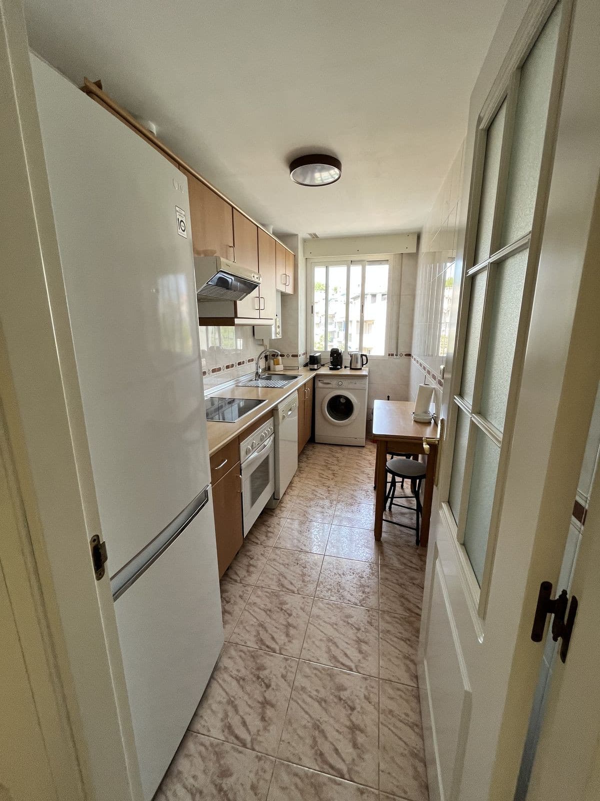 Middle Floor Apartment in Nueva Andalucía — photo 5 of 10