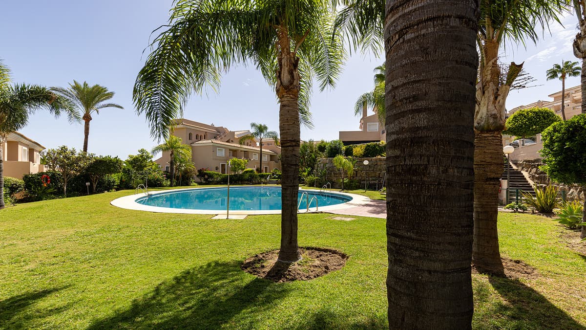 Townhouse in La Duquesa — photo 2 of 10