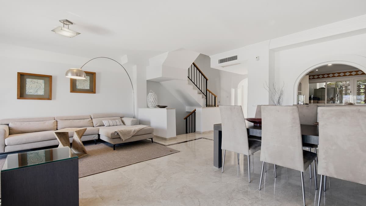 Townhouse in La Duquesa — photo 6 of 10