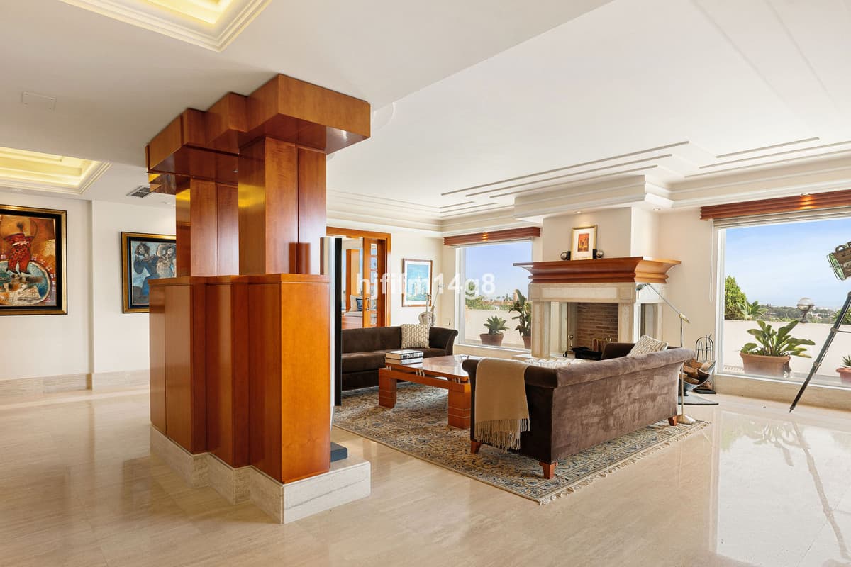 Penthouse in Nueva Andalucía — photo 4 of 10