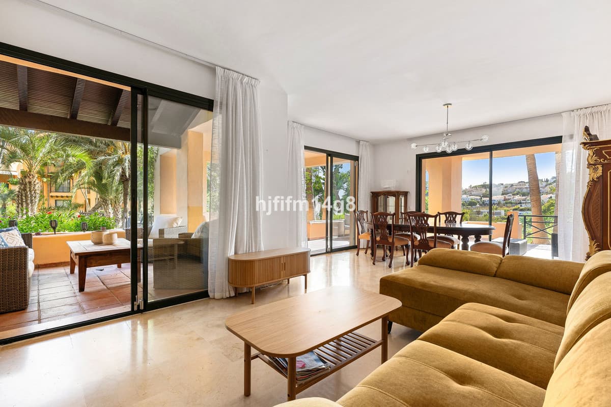 Ground Floor Apartment in Estepona — photo 4 of 10