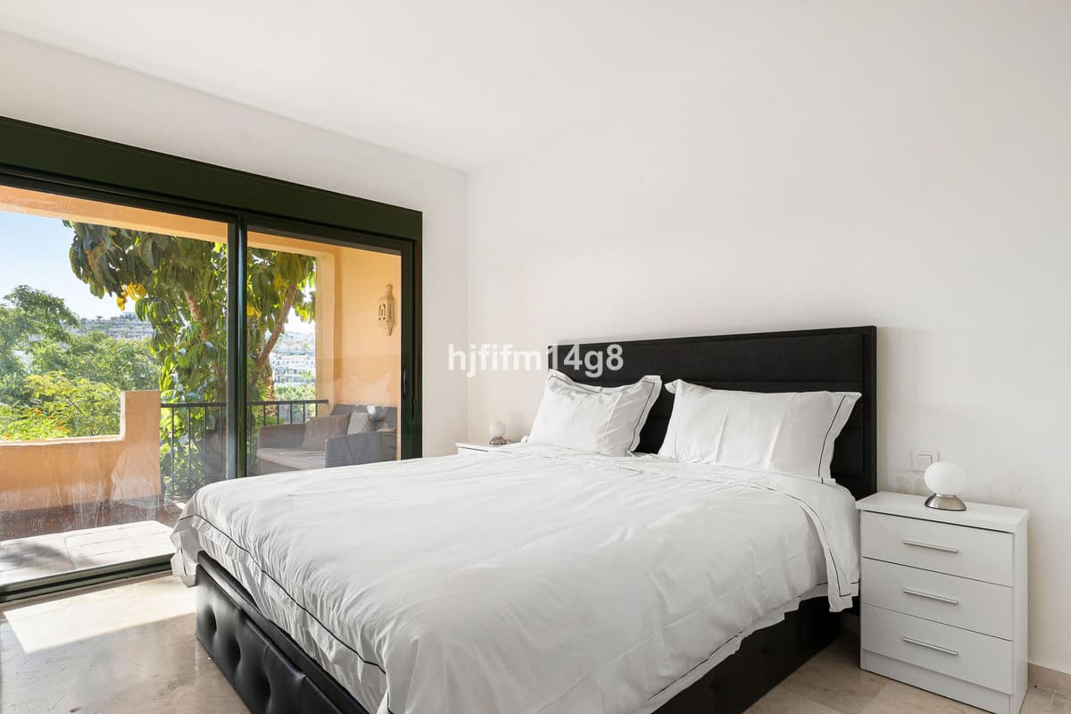 Ground Floor Apartment in Estepona — photo 8 of 10