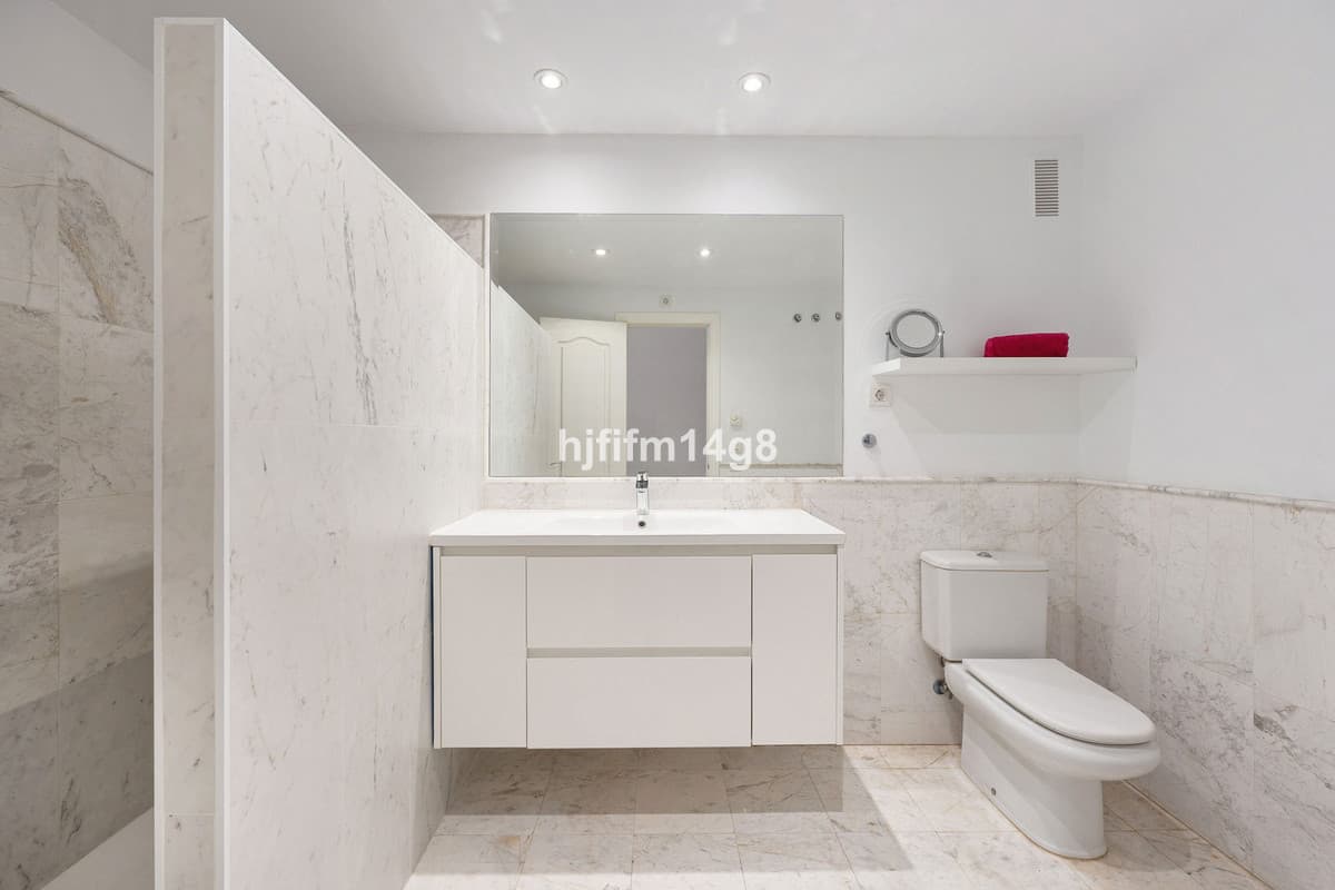 Ground Floor Apartment in Estepona — photo 10 of 10