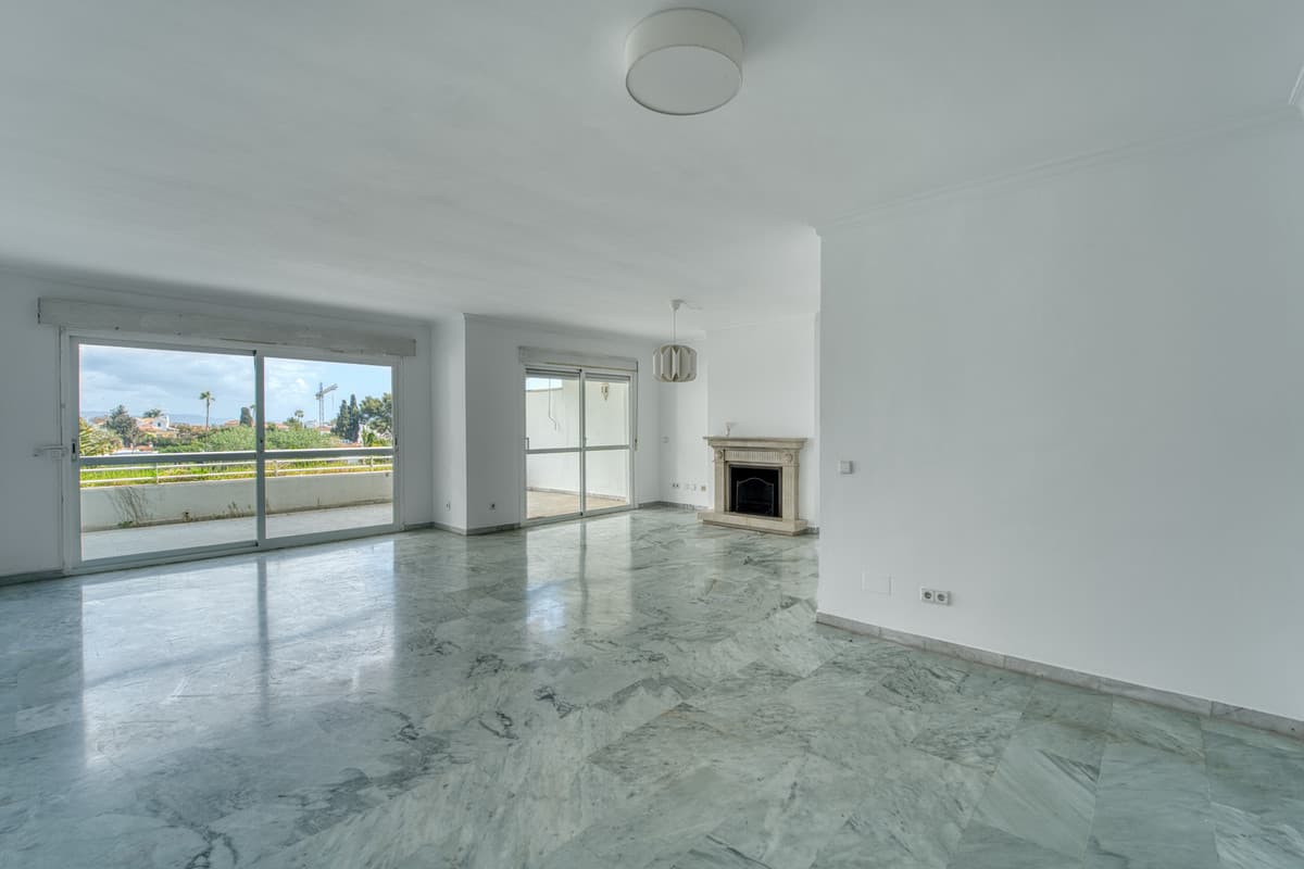 Penthouse Duplex in Guadalmina Baja — photo 5 of 10
