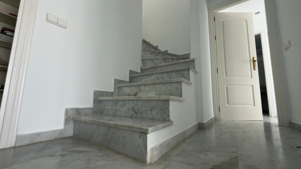 Penthouse Duplex in Guadalmina Baja — photo 10 of 10
