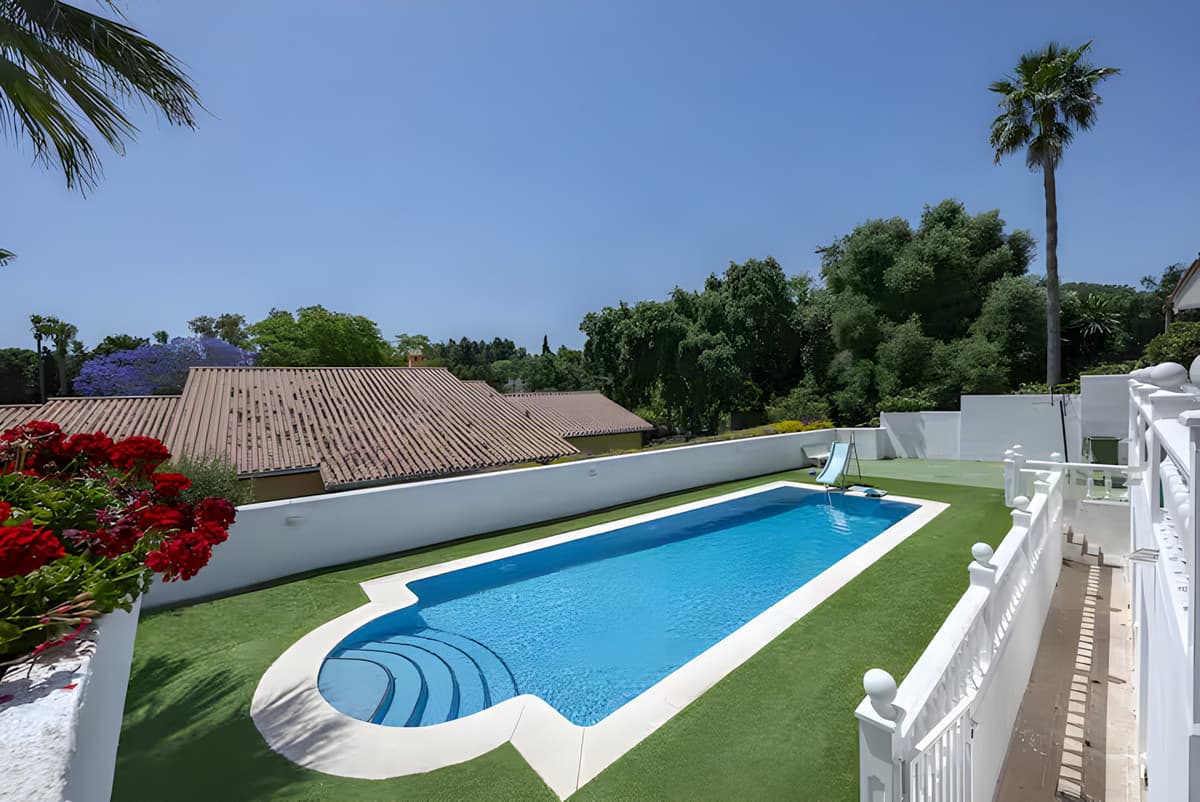 Detached Villa in Sotogrande Costa — photo 3 of 10