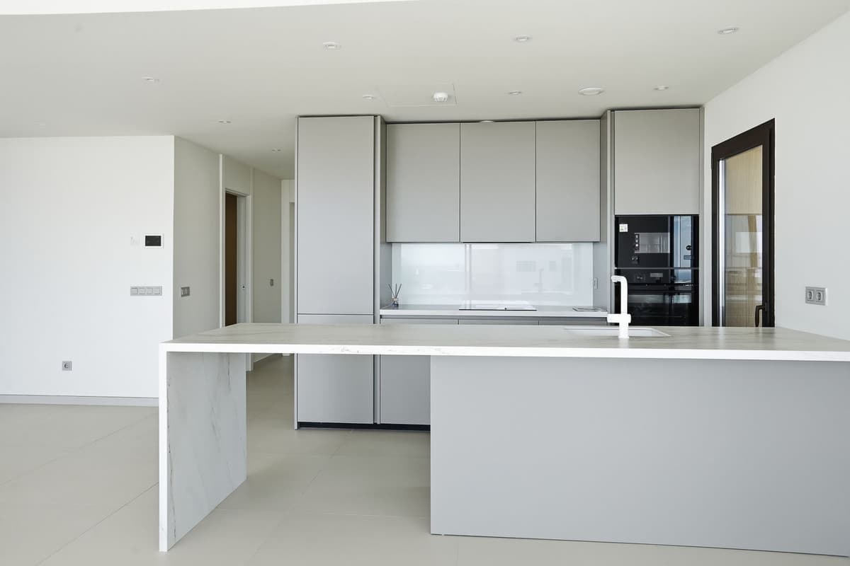 Middle Floor Apartment in Fuengirola — photo 8 of 10