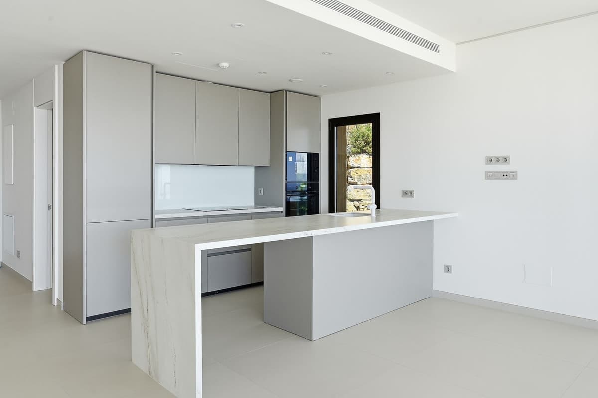 Middle Floor Apartment in Fuengirola — photo 9 of 10