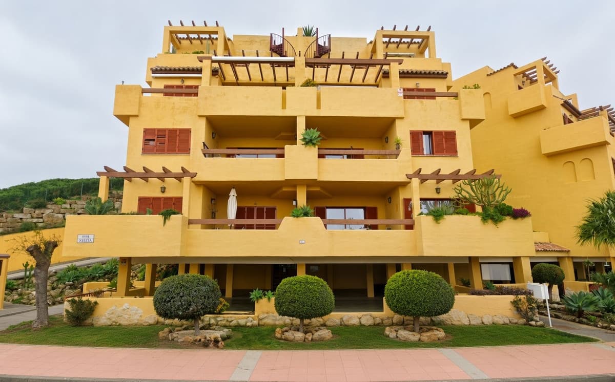 Penthouse in La Duquesa — photo 1 of 10