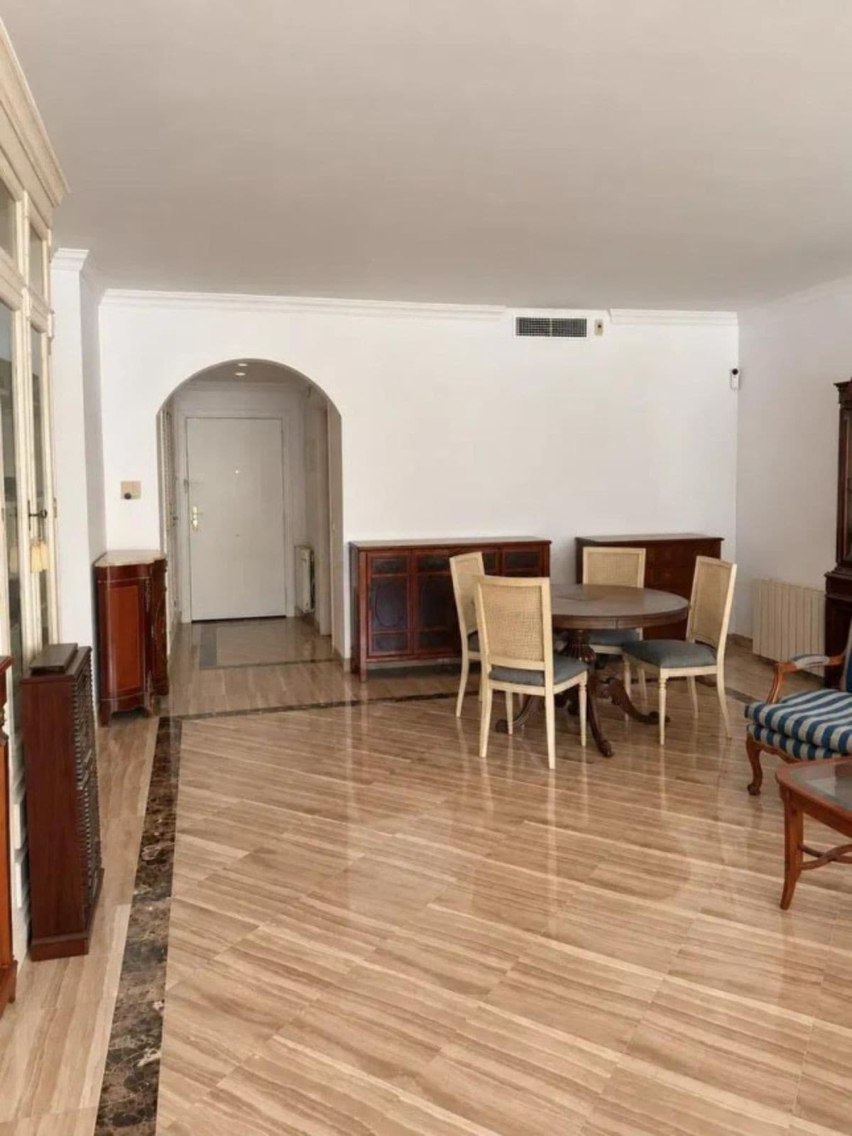Ground Floor Apartment in Marbella — photo 4 of 10